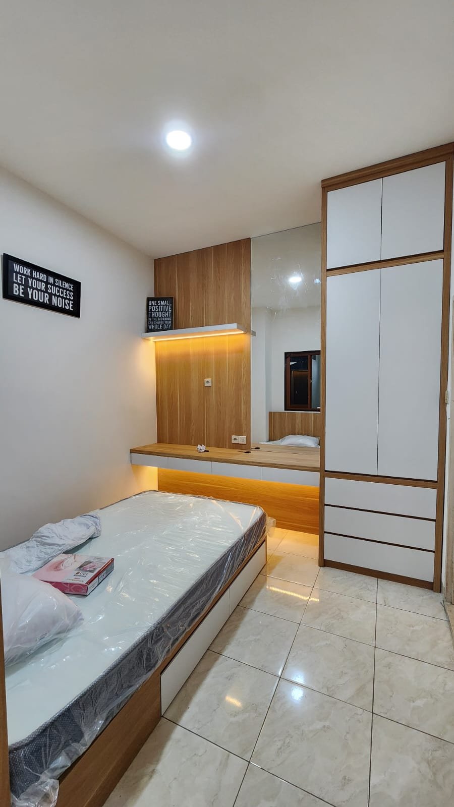 Kamar Fortis Home Menteng Atas