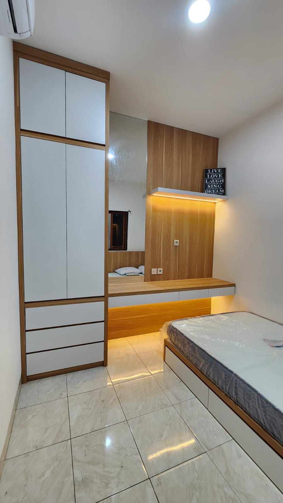 Kamar 06