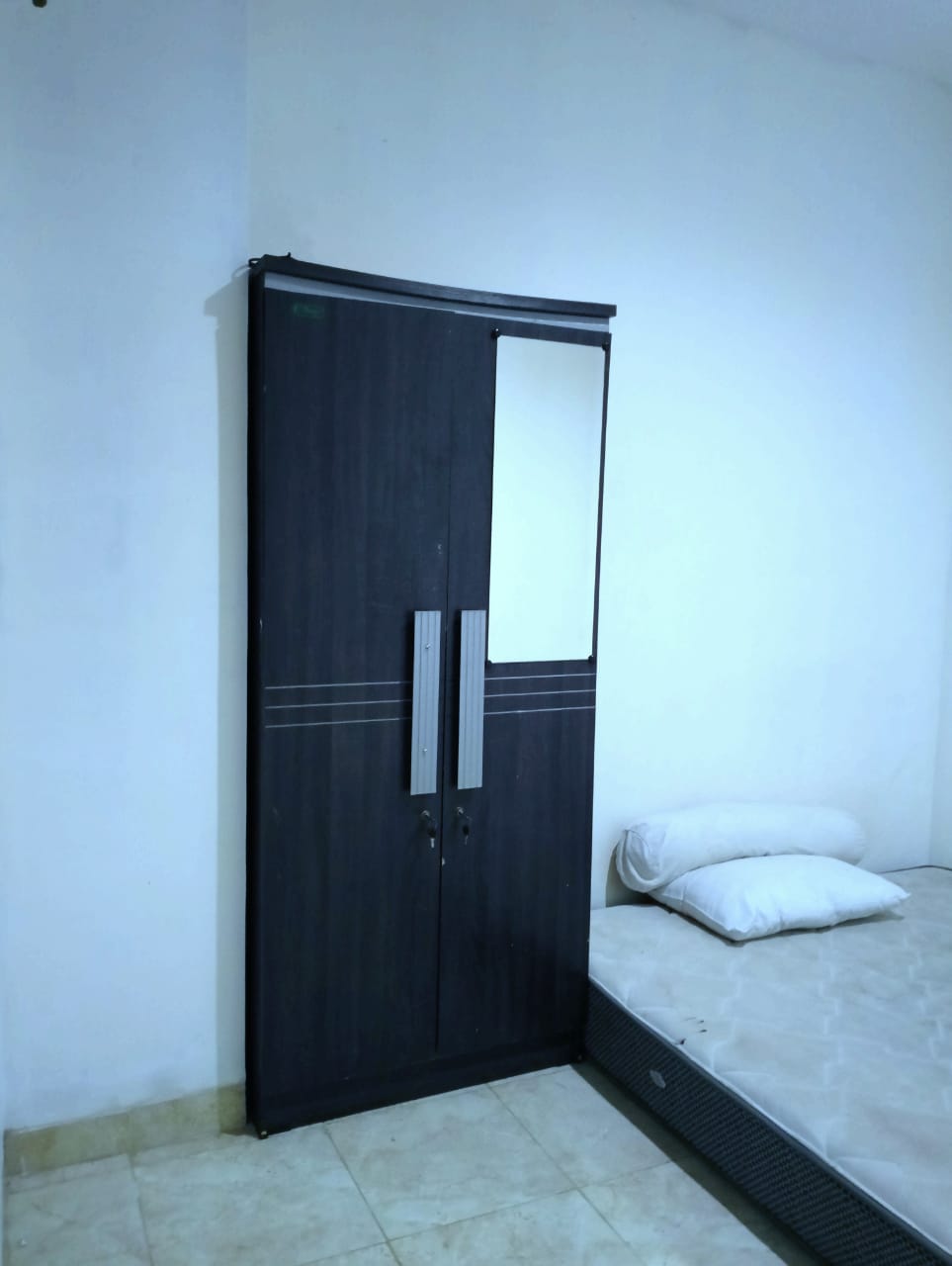 Kamar 08